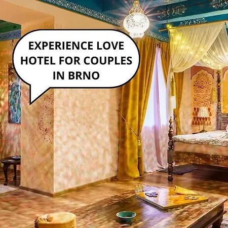 Oroom India - Role Play For Couples In 4*