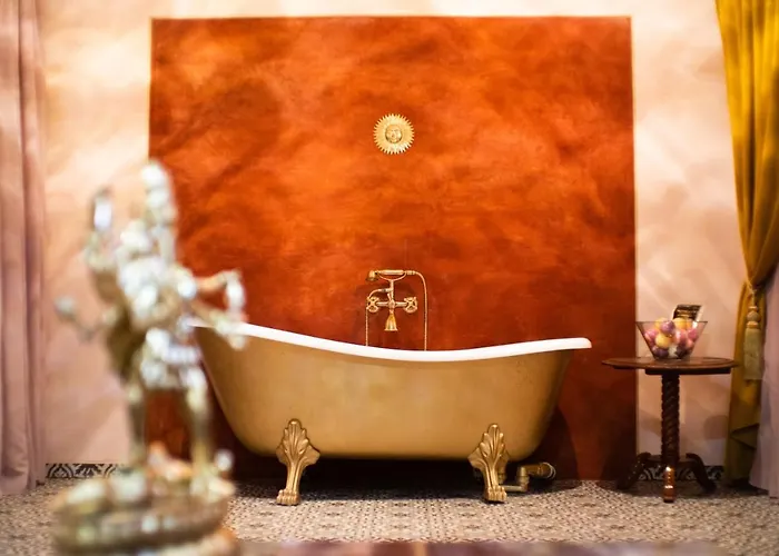 Oroom India - Role Play For Couples In 4*
